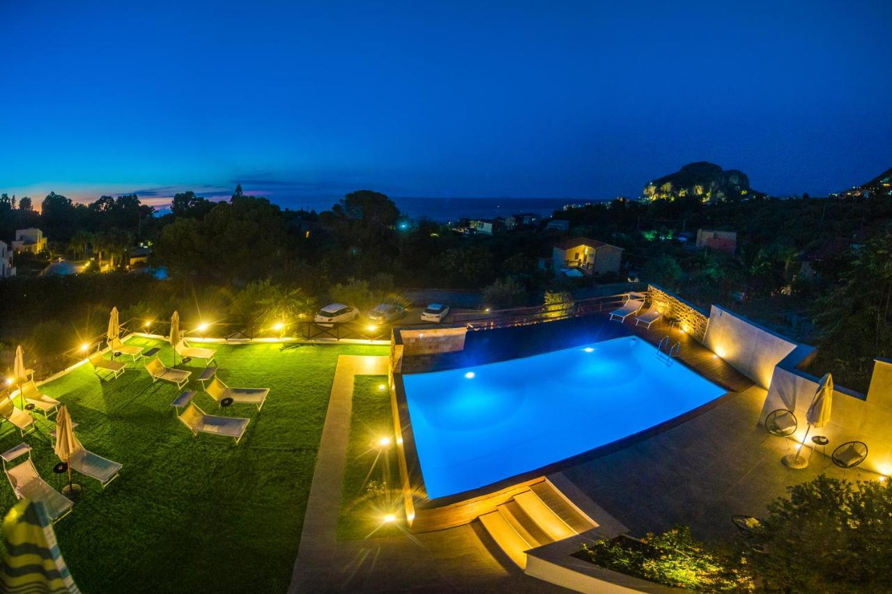 Pater Meus Suites Чефалу Экстерьер фото