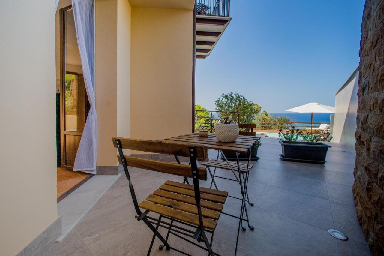 Pater Meus Suites Чефалу Экстерьер фото